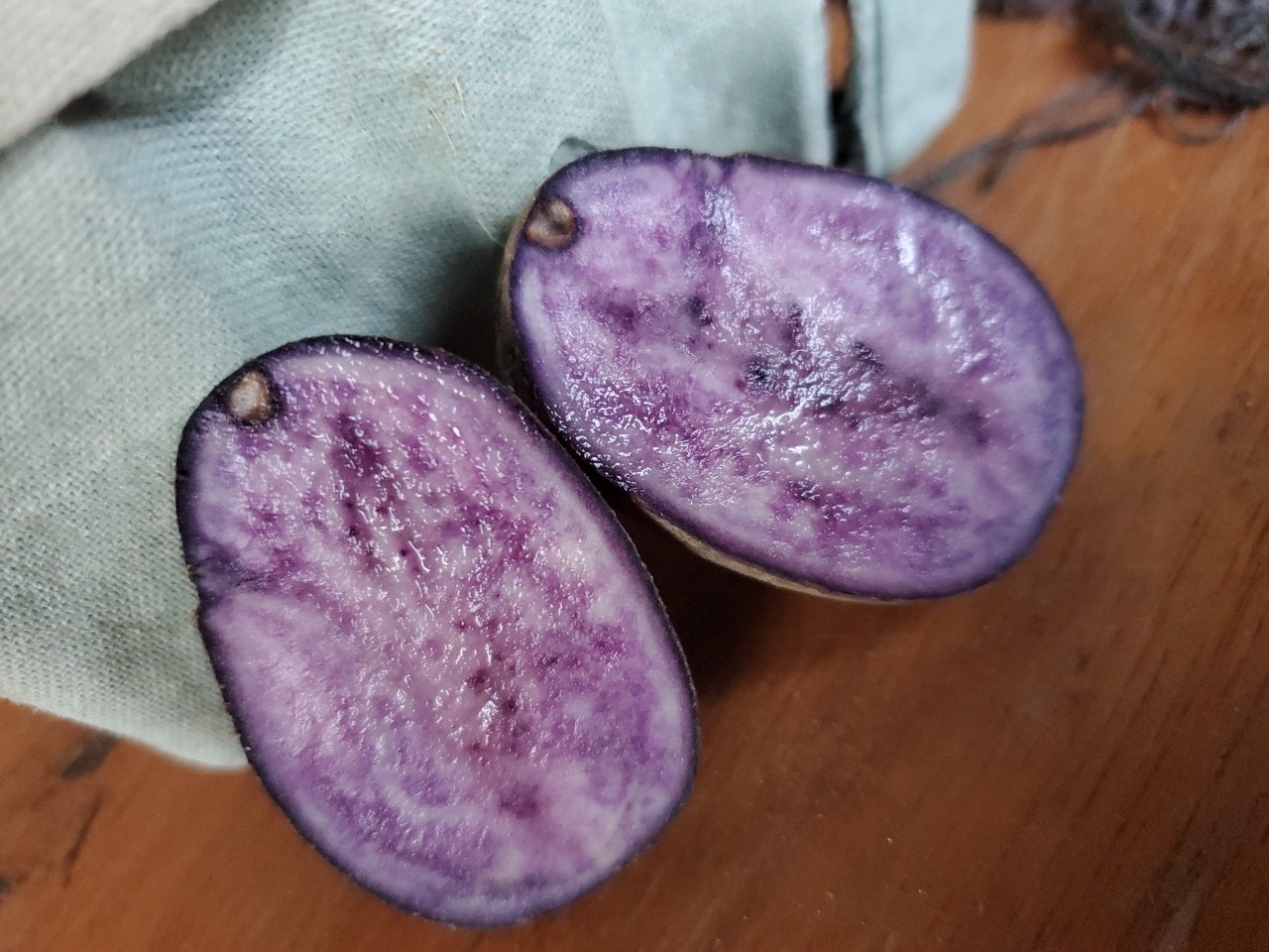 Potatoes, purple (John Wood) - Image 2